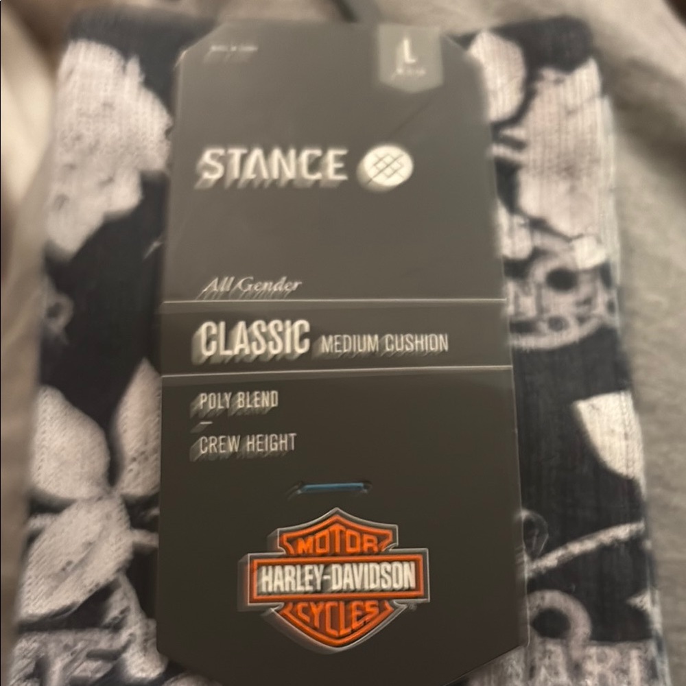 Stance Black and White Harley-Davidson size Large - Picture 2 of 4